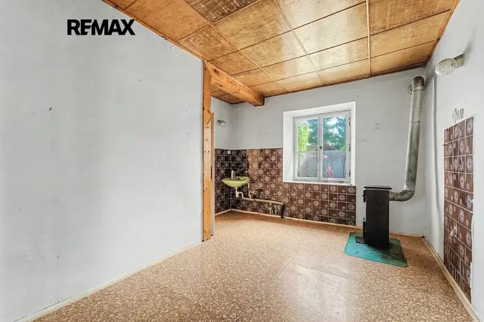 Prodej komerčního pozemku, Týnec nad Labem, Bambousek, 7711 m2