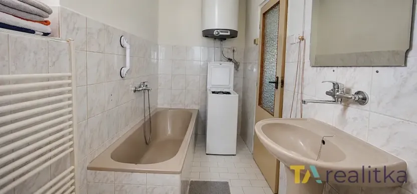 Prodej vícegeneračního domu, Zahořany, 200 m2