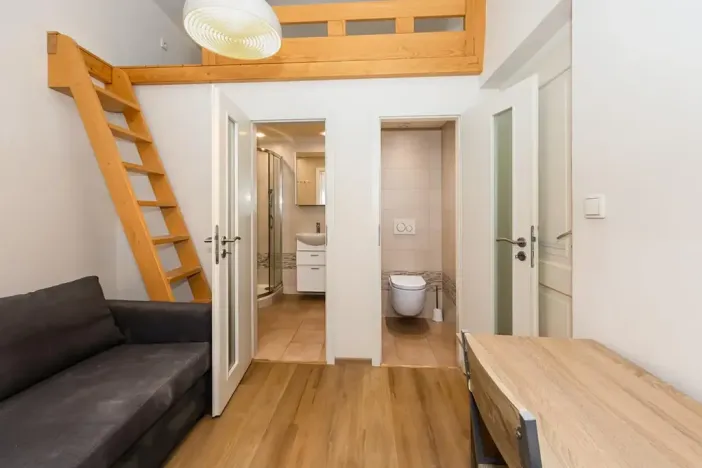 Pronájem komerční nemovitosti, Praha - Smíchov, Grafická, 29 m2