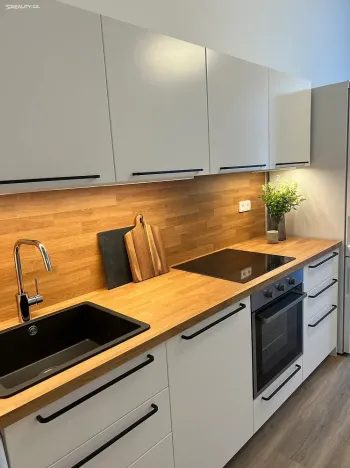 Pronájem bytu 3+kk, Praha - Bubeneč, Sládkova, 78 m2