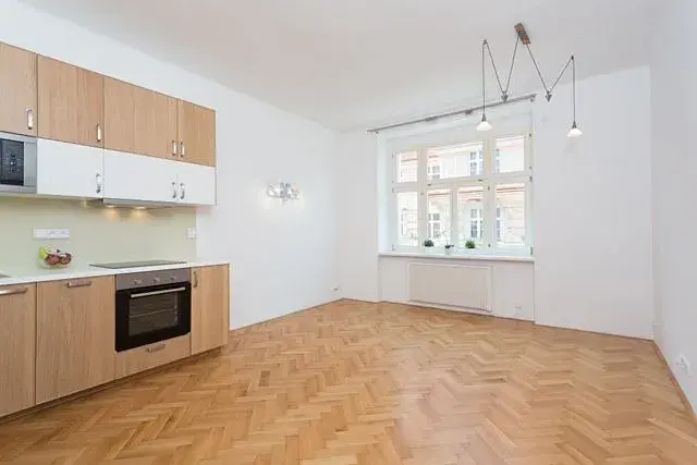 Pronájem bytu 2+kk, Praha - Vinohrady, Vinohradská, 50 m2