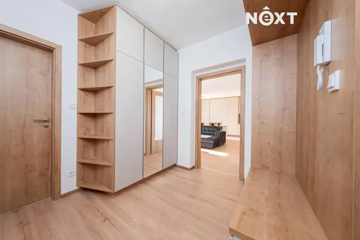 Pronájem bytu 2+kk, Pardubice, U Sportovní školy, 97 m2