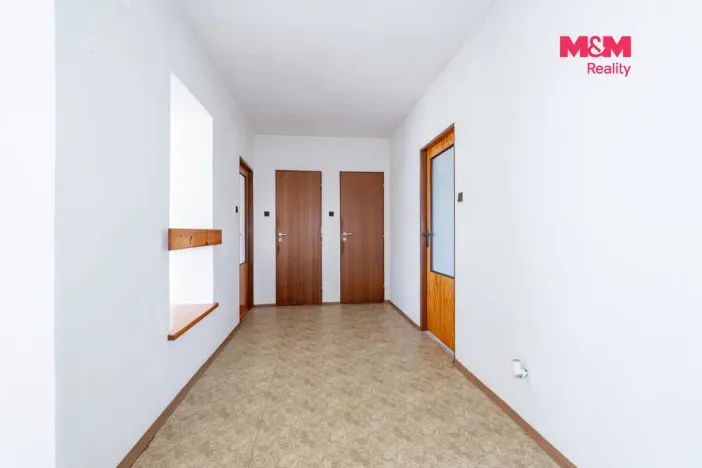 Prodej rodinného domu, Chvaletice, Budovatelů, 180 m2