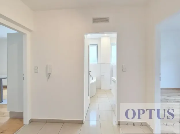 Pronájem bytu 2+kk, Praha - Podolí, Levá, 46 m2