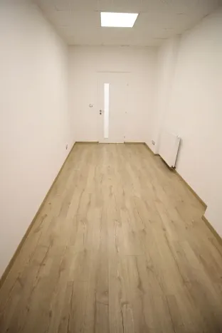 Pronájem kanceláře, Praha - Žižkov, Husitská, 63 m2