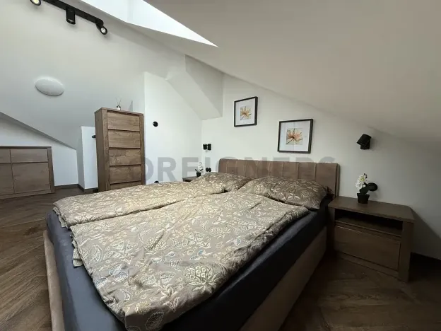 Pronájem bytu 1+kk, Hradec Králové, Eliščino nábřeží, 35 m2