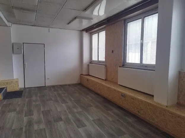 Pronájem kanceláře, Brno, Pod sídlištěm, 65 m2