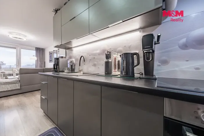 Prodej bytu 2+kk, Praha - Stodůlky, Trávníčkova, 45 m2