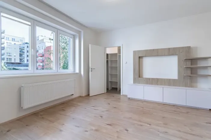 Pronájem bytu 1+kk, Praha - Košíře, Vrchlického, 31 m2
