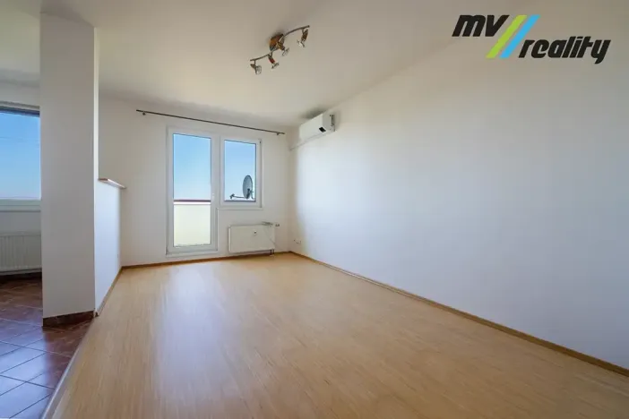 Prodej bytu 3+1, Milovice, Topolová, 77 m2