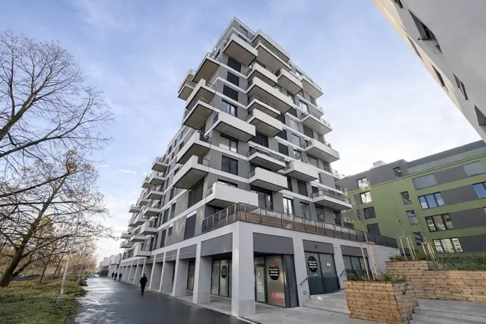 Pronájem garážového stání, Praha - Stodůlky, Hábova, 12 m2