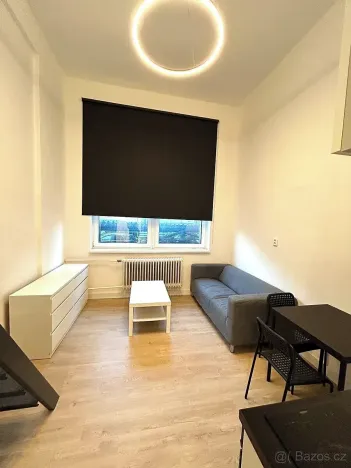 Pronájem bytu 1+kk, Praha - Radotín, Vrážská, 27 m2