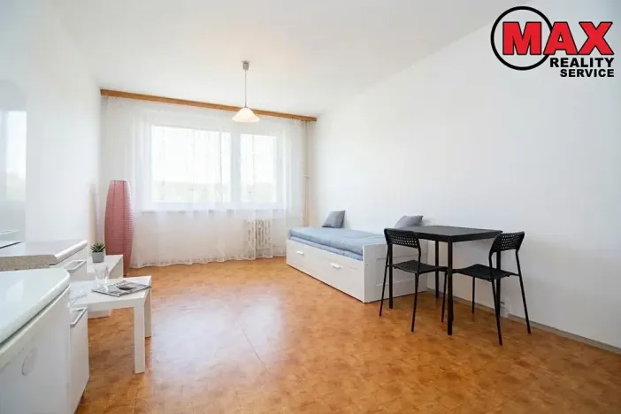 Pronájem bytu 1+kk, Praha - Háje, Schulhoffova, 29 m2