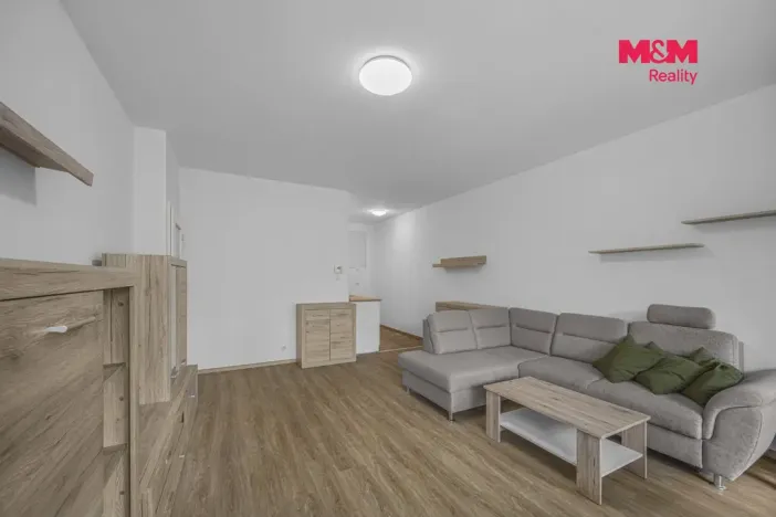 Pronájem bytu 2+kk, Pardubice - Zelené Předměstí, nábřeží Závodu míru, 55 m2