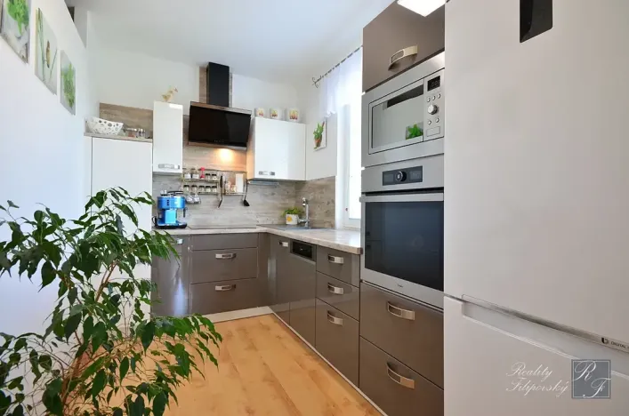 Pronájem bytu 2+1, Chlumec, Stradovská, 65 m2