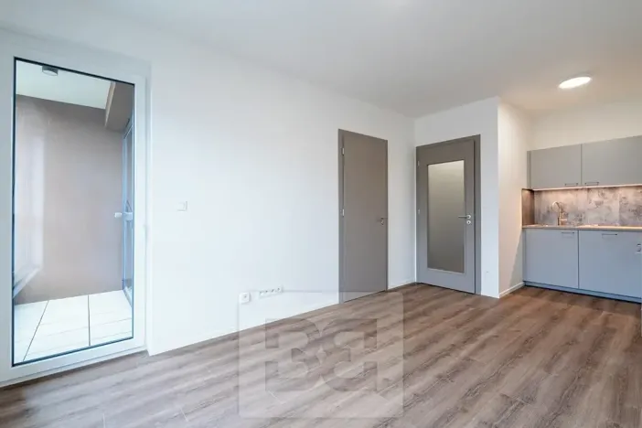 Pronájem bytu 2+kk, Praha - Černý Most, Arnošta Valenty, 41 m2