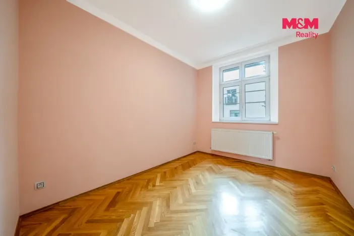 Prodej bytu 4+1, Karlovy Vary - Stará Role, Závodu míru, 99 m2