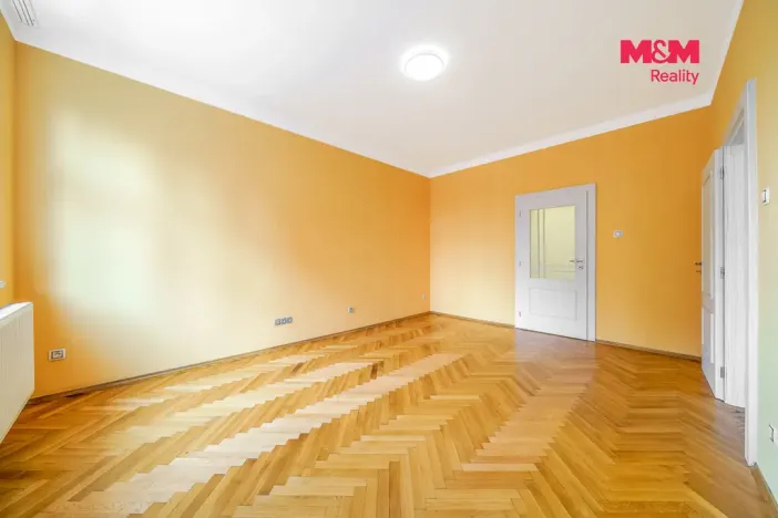 Prodej bytu 4+1, Karlovy Vary - Stará Role, Závodu míru, 99 m2