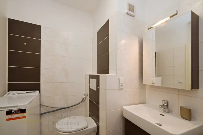Pronájem bytu 1+1, Praha - Střížkov, Rumburská, 27 m2