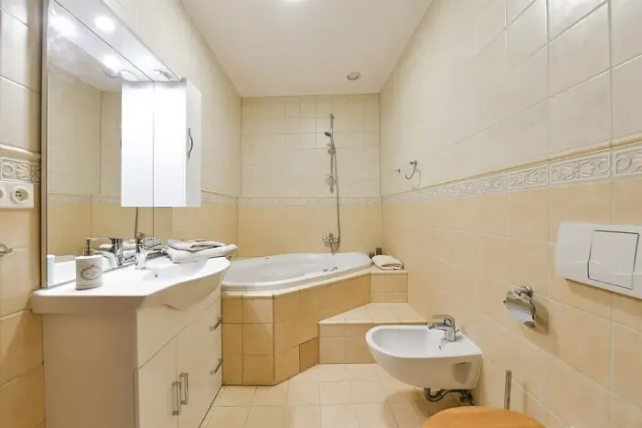Pronájem bytu 2+kk, Praha, Ve Smečkách, 71 m2