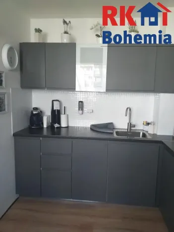 Pronájem bytu 2+1, Praha - Vršovice, Tádžická, 58 m2