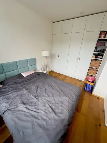 Pronájem bytu 2+kk, Praha - Vinohrady, Perucká, 35 m2