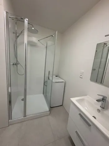 Pronájem bytu 1+kk, Praha - Vinohrady, Bruselská, 33 m2