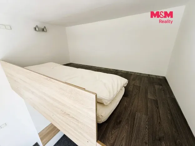 Pronájem bytu 1+kk, Jablonec nad Nisou, Palackého, 24 m2