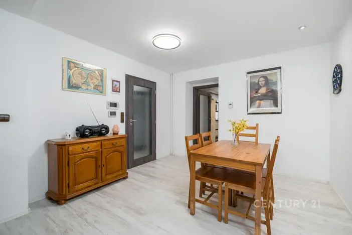 Prodej rodinného domu, Velké Žernoseky, 177 m2