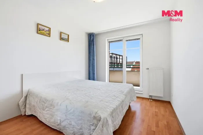 Prodej bytu 2+kk, Praha, Na břehu, 56 m2