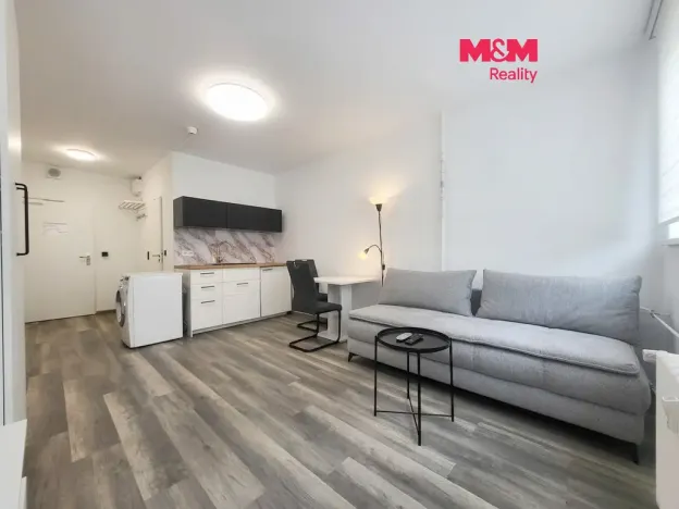 Pronájem bytu 1+kk, Praha - Střížkov, Děčínská, 25 m2