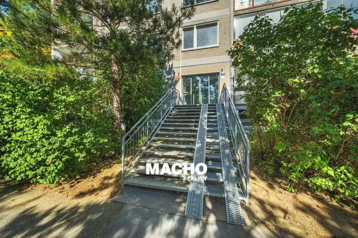 Prodej bytu 3+1, Praha - Modřany, Pirinská, 73 m2