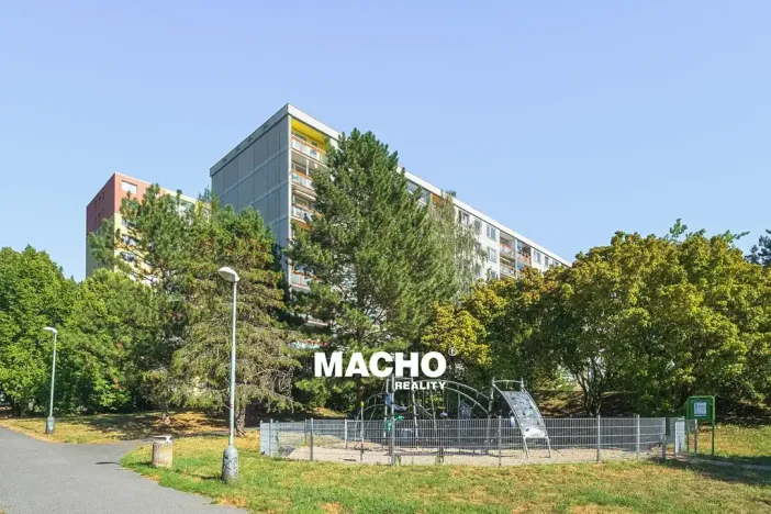 Prodej bytu 3+1, Praha - Modřany, Pirinská, 73 m2