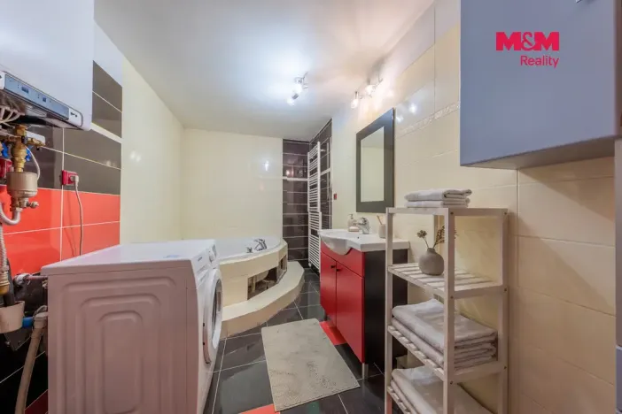 Prodej rodinného domu, Bečov nad Teplou, nám. 5. května, 351 m2