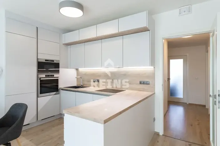 Prodej bytu 4+kk, Praha - Horní Měcholupy, Hornoměcholupská, 146 m2