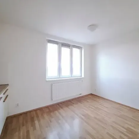 Pronájem bytu 2+kk, Praha - Holešovice, Malá Plynární, 36 m2
