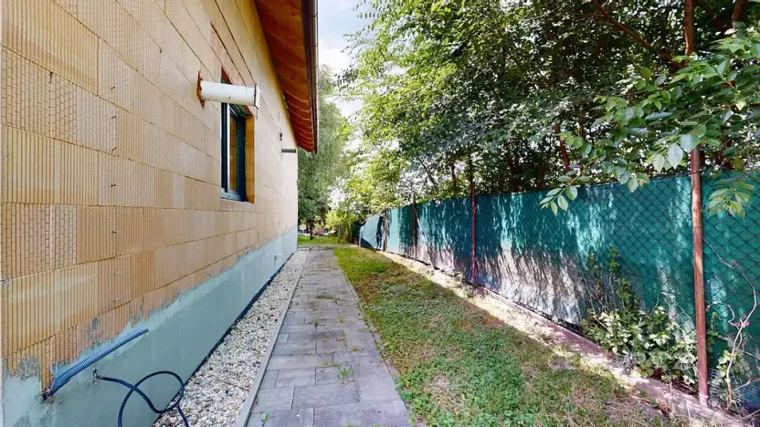 Prodej rodinného domu, Ivaň, 319 m2