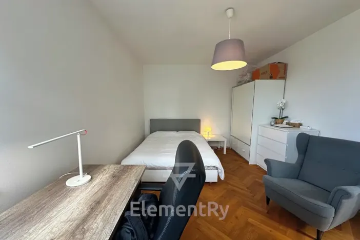 Pronájem bytu 2+1, Hradec Králové, V Lipkách, 56 m2