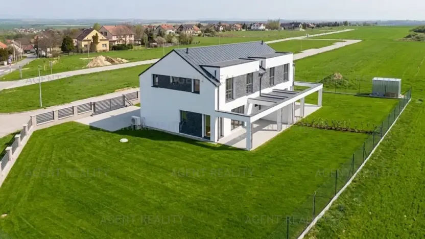 Prodej rodinného domu, Slaný, 156 m2