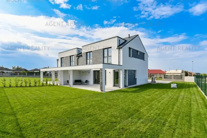 Prodej rodinného domu, Slaný, 156 m2
