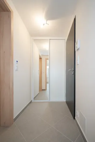 Pronájem bytu 2+kk, Praha - Holešovice, Jankovcova, 43 m2