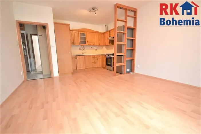 Pronájem bytu 2+kk, Praha - Nusle, Mojmírova, 44 m2