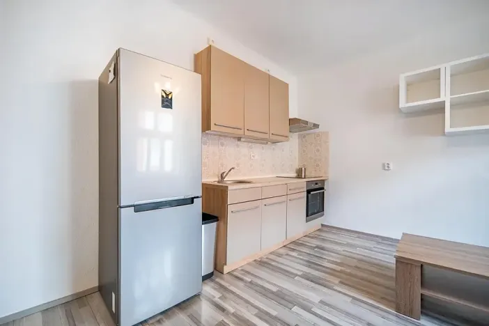 Pronájem bytu 2+kk, Praha - Žižkov, Biskupcova, 41 m2
