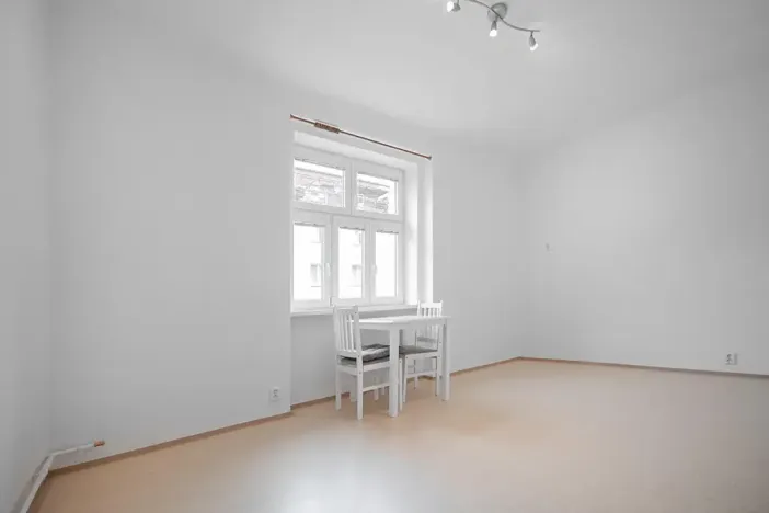 Pronájem bytu 2+kk, Praha - Žižkov, Biskupcova, 41 m2