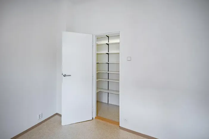 Pronájem bytu 2+kk, Praha - Žižkov, Biskupcova, 41 m2