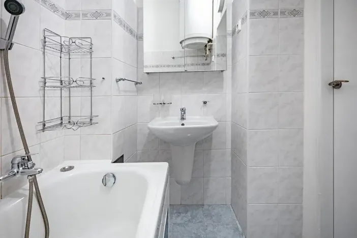 Pronájem bytu 2+kk, Praha - Žižkov, Biskupcova, 41 m2