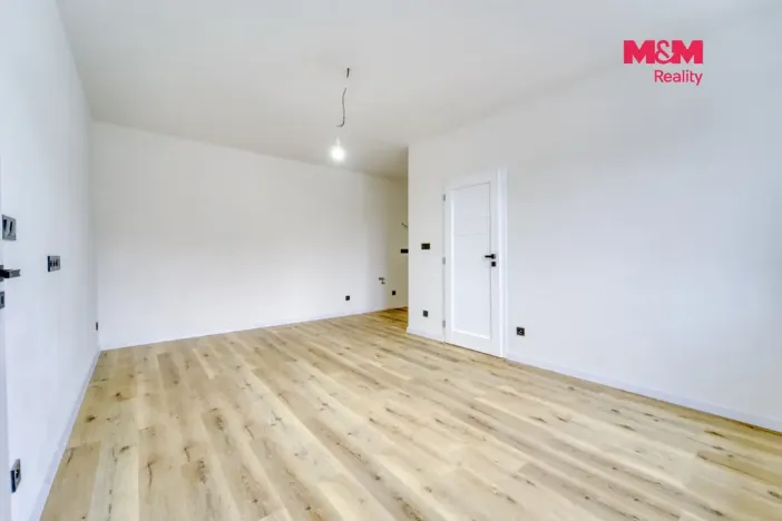 Pronájem bytu 2+kk, Tlučná, Tlučenská kolonie, 41 m2