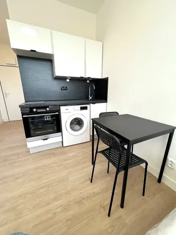 Pronájem bytu 1+kk, Praha - Vysočany, U vinných sklepů, 20 m2