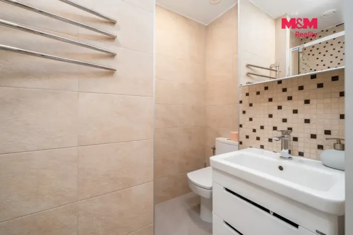 Prodej bytu 1+kk, Ústí nad Labem - Bukov, Školní, 19 m2
