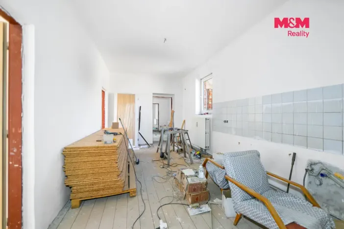 Prodej komerční nemovitosti, Kynšperk nad Ohří, Nádražní, 1300 m2